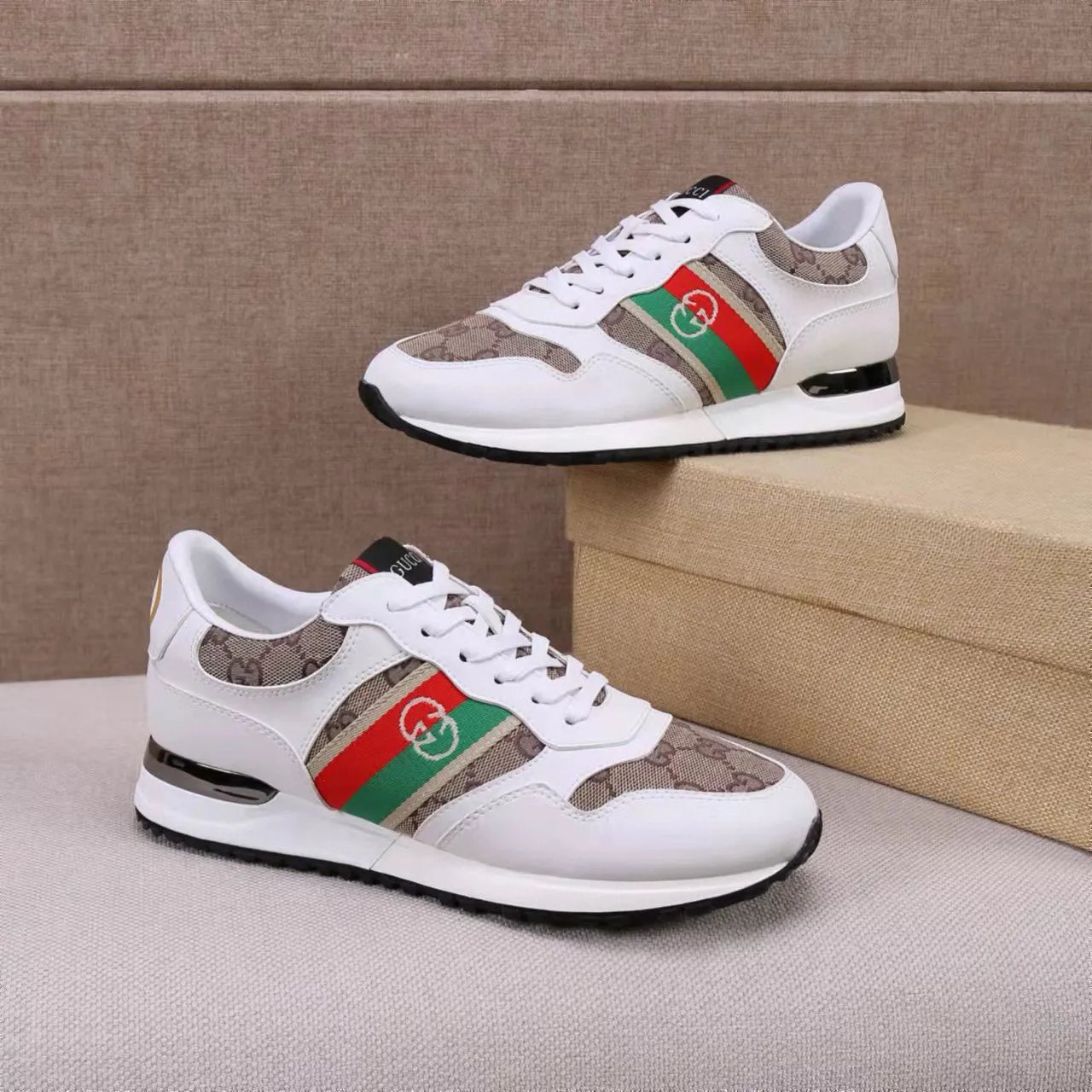 Factory price: 400💰[Gucci men's sports shoes] Gucci fashionable casual men's shoes🇨🇳Original 1:1 mold opening, new model debuts first💯Not high-profile but avant-garde, simple, low-key and fashionable, super versatile style🌿Made of original cowhide➕Sheepskin lining🎋The version is comfortable on the feet, first-class workmanship🍍Number: 38-44, (45 customized)